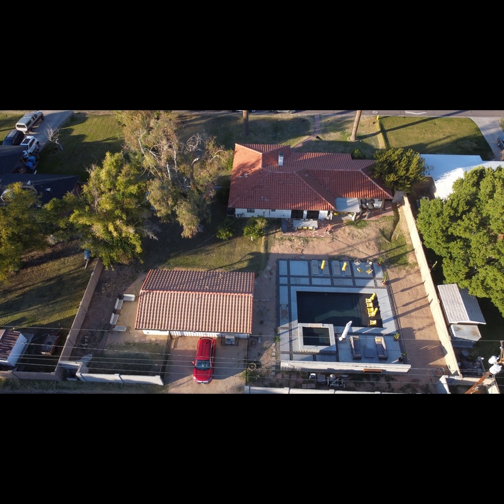 Meet your Posher, Hiram